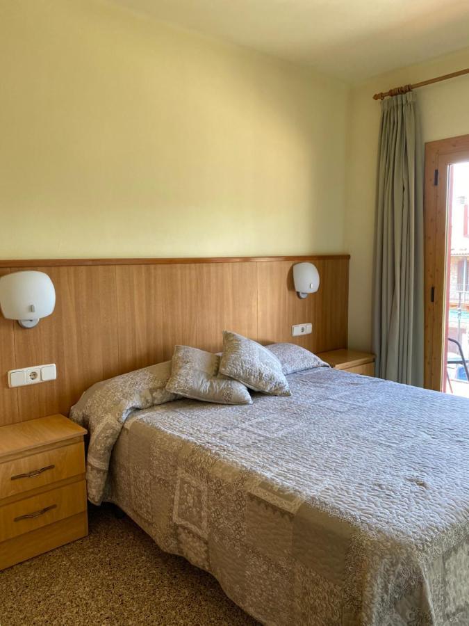 Hostal Alt Llobregat Castellar De N'Hug Exteriér fotografie